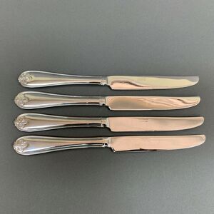 Reed & Barton Dinner Knives Ribbon Crest 18/10 Stainless Steel Flatware Lot of 4